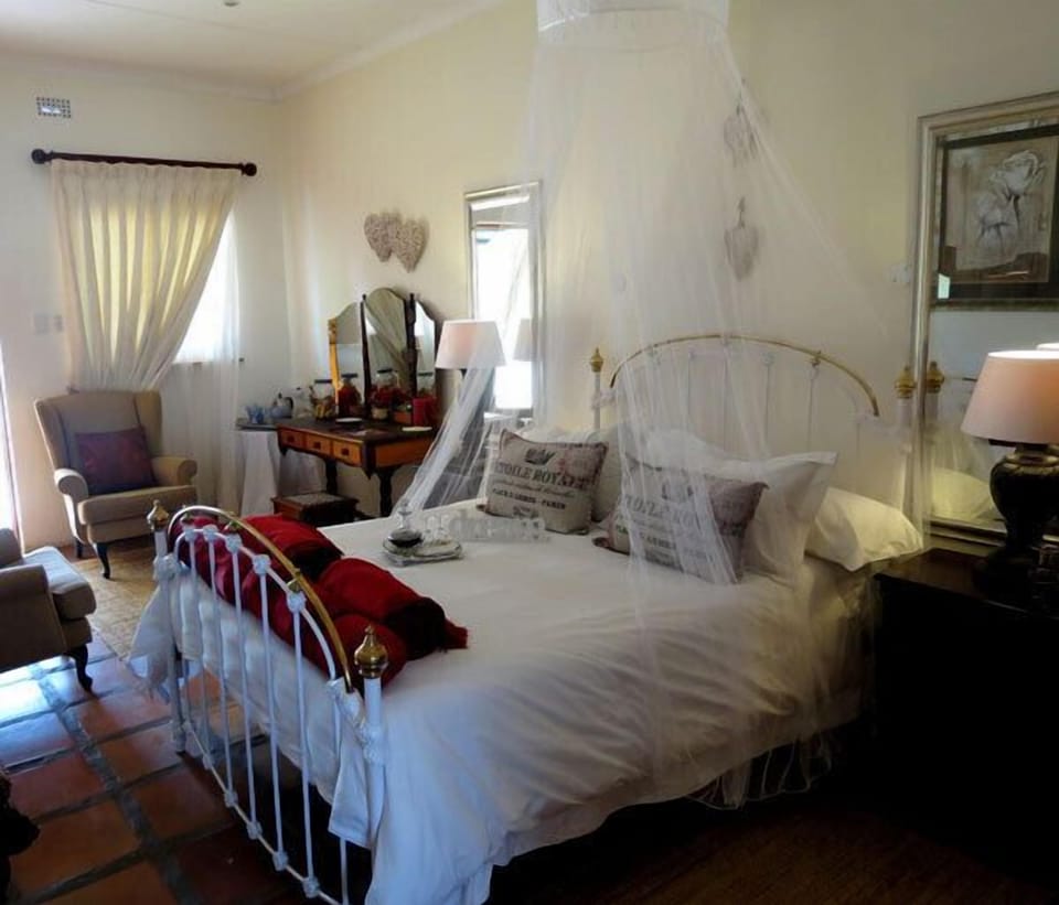 Hypo-allergenic bedding, in-room safe, individually furnished, free WiFi