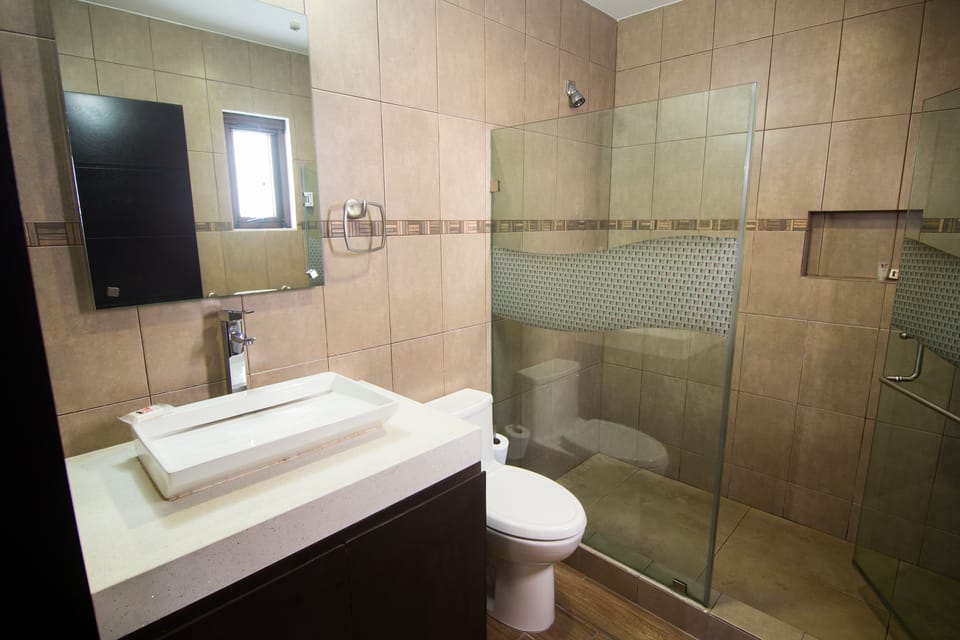 Family Room, 1 Bedroom, Pool View | Bathroom | Shower, free toiletries, towels