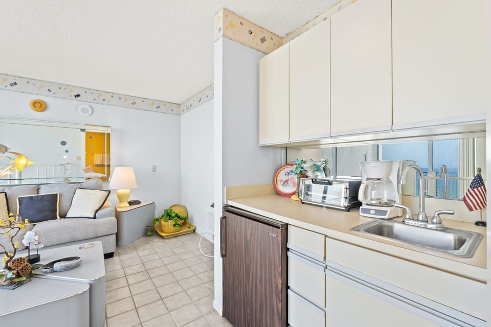 Private kitchenette