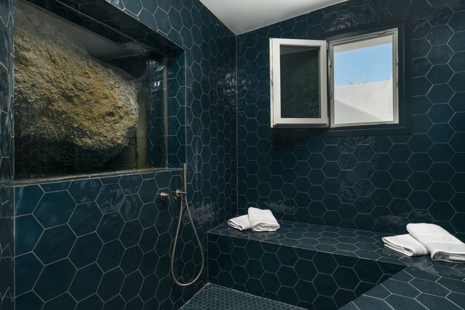 Hammam Villa with Plunge Pool | Bathroom | Combined shower/tub, designer toiletries, hair dryer, bathrobes