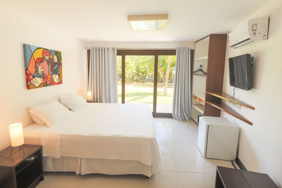 Apartment (Deluxe Apartment) | In-room safe, soundproofing, free WiFi, bed sheets