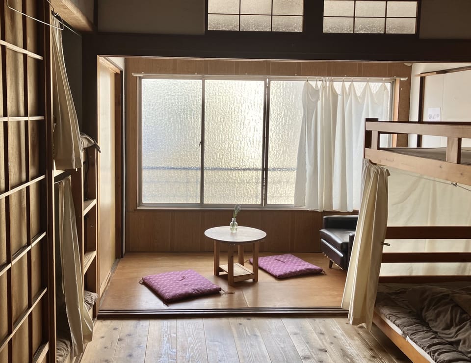 Family Room | WiFi (free), bed sheets
