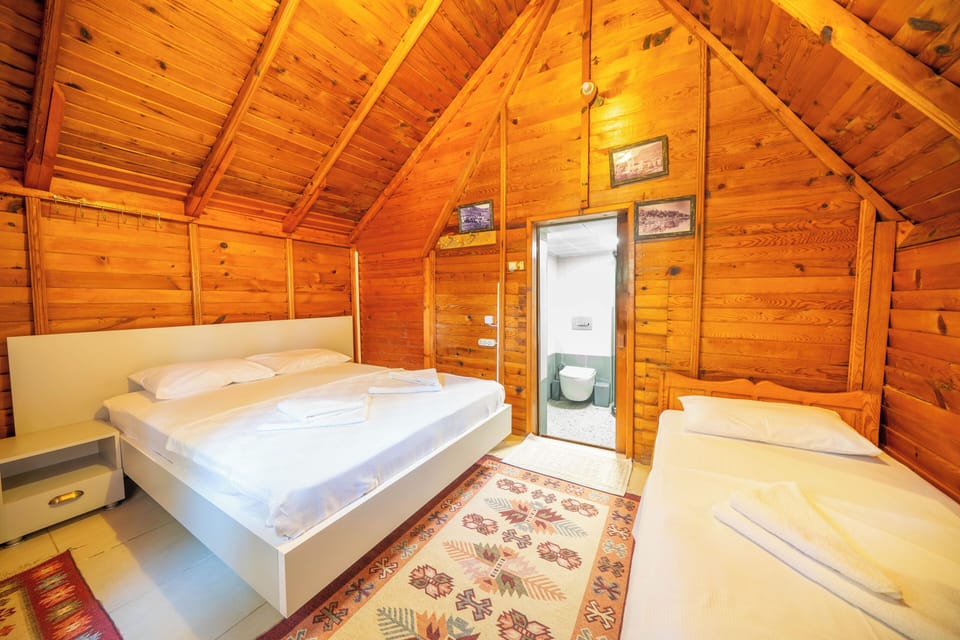 Classic Tree House, 1 Bedroom, Non Smoking, Garden View | Premium bedding, in-room safe, desk, laptop workspace