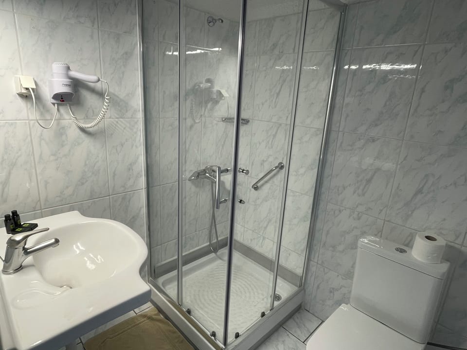 Double Room | Bathroom | Towels