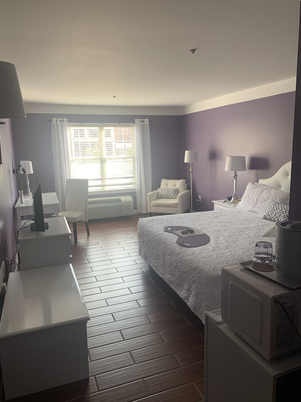 Standard Room, 1 King Bed, City View | Desk, iron/ironing board, free WiFi, bed sheets