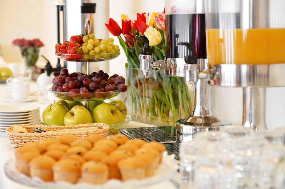 Daily buffet breakfast for a fee