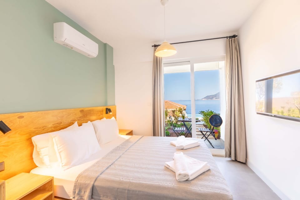 Standard Double Room, Ground Floor | Free minibar items, in-room safe, free WiFi, bed sheets