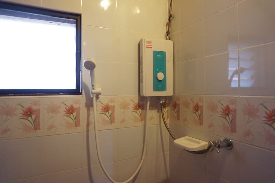 Thai House | Bathroom shower