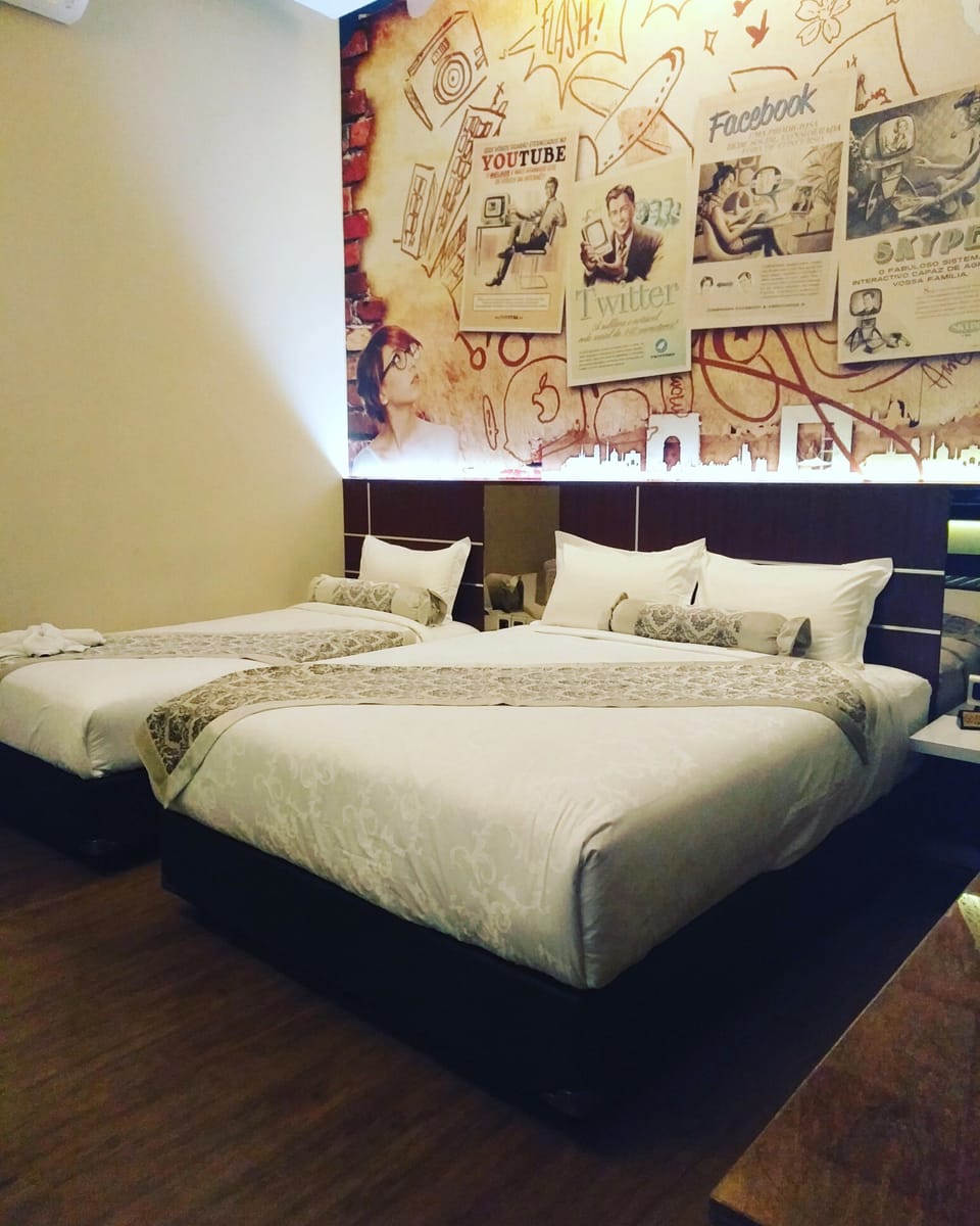 Luxury Suite | Desk, free WiFi