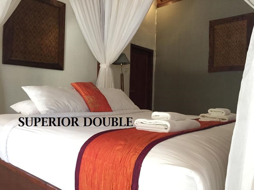 Superior Room, 1 Queen Bed, Garden View | In-room safe, bed sheets