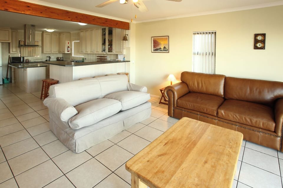 Comfort House, 3 Bedrooms, Non Smoking, Ocean View (11 Kian's Place) | Living area | TV