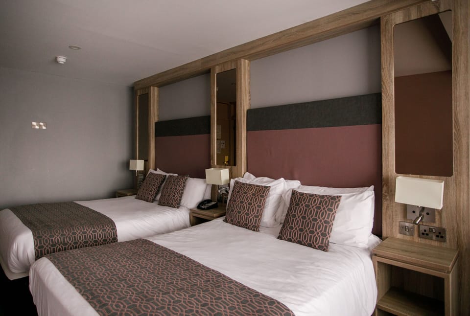 Classic Twin Room | Desk, blackout drapes, iron/ironing board, WiFi (free)