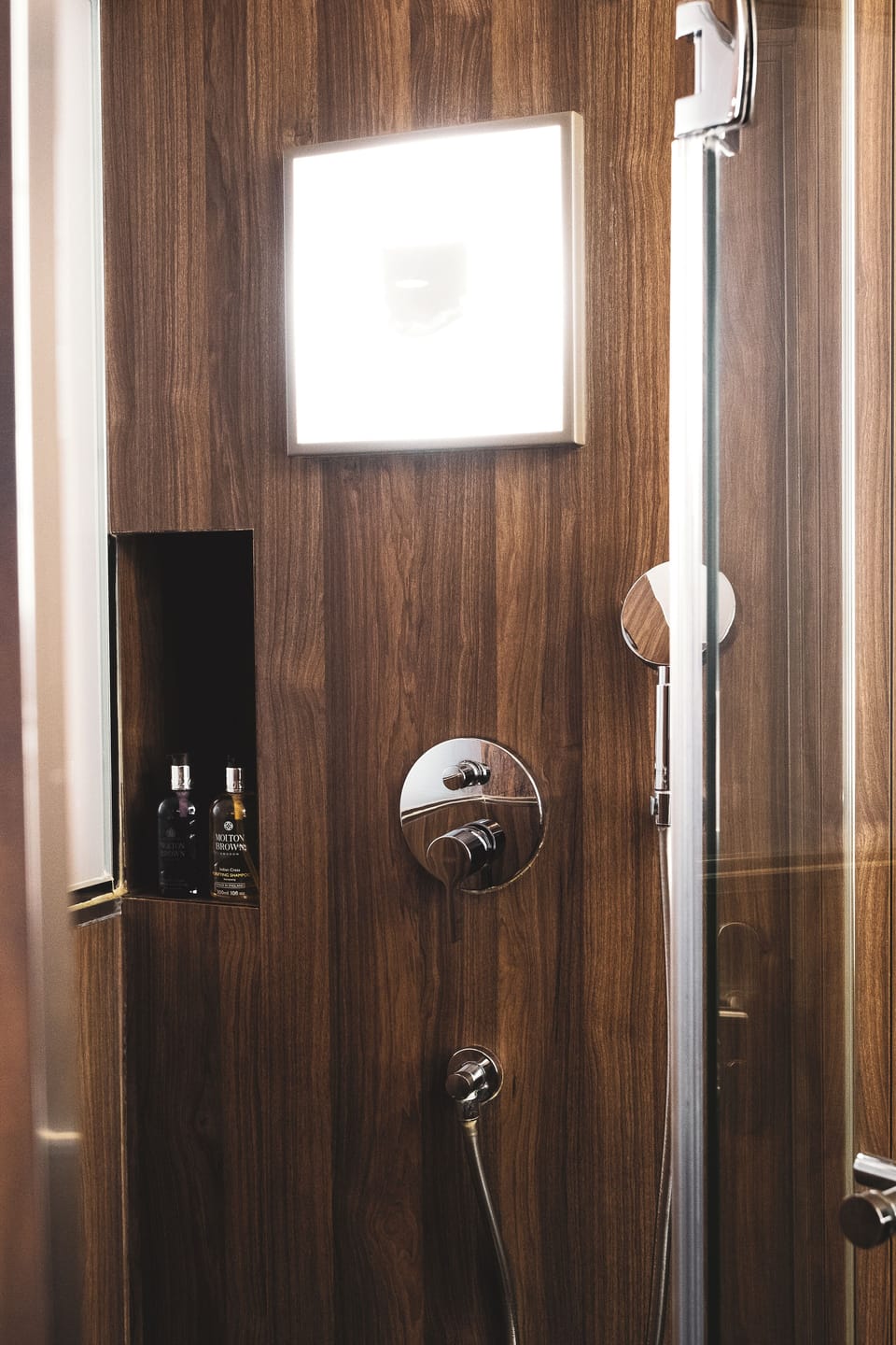 Double Room (Jim) | Egyptian cotton sheets, premium bedding, down comforters, pillowtop beds