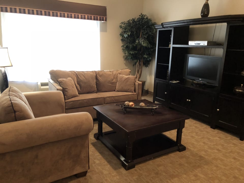Presidential Suite, 1 King Bed with Sleeper Sofa | In-room safe, desk, laptop workspace, blackout drapes