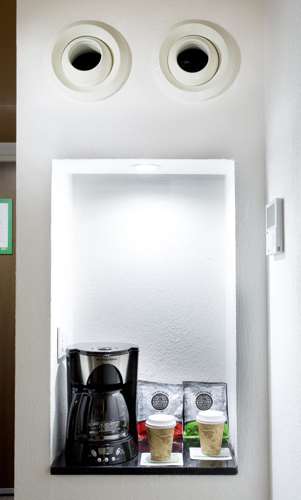 Standard Room | Premium bedding, in-room safe, desk, blackout drapes
