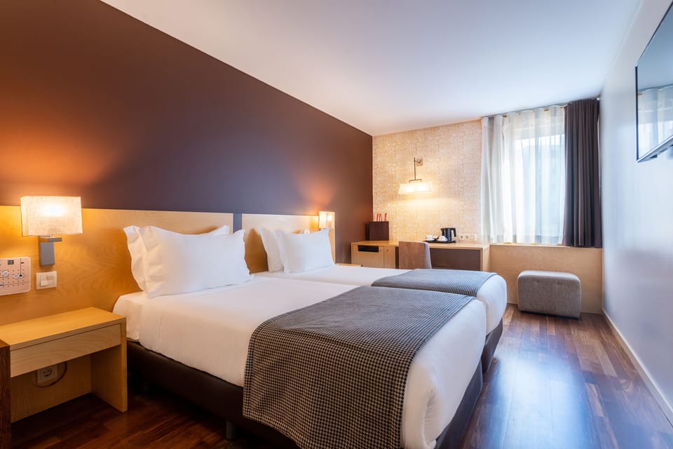Minibar, in-room safe, desk, free WiFi