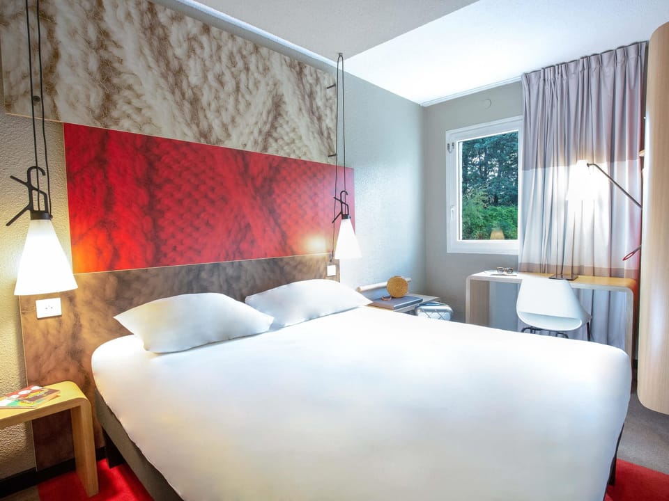 Standard Double Room, 1 Double Bed | Desk, soundproofing, iron/ironing board, free WiFi