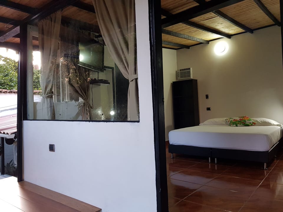 Superior Double Room | Hypo-allergenic bedding, minibar, in-room safe, laptop workspace
