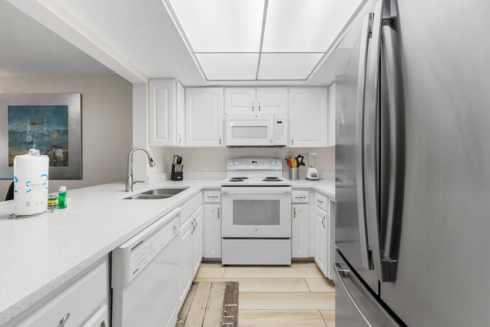 Condo, Multiple Beds (Bay Side - 343) | Private kitchen | Full-size fridge, microwave, oven, stovetop