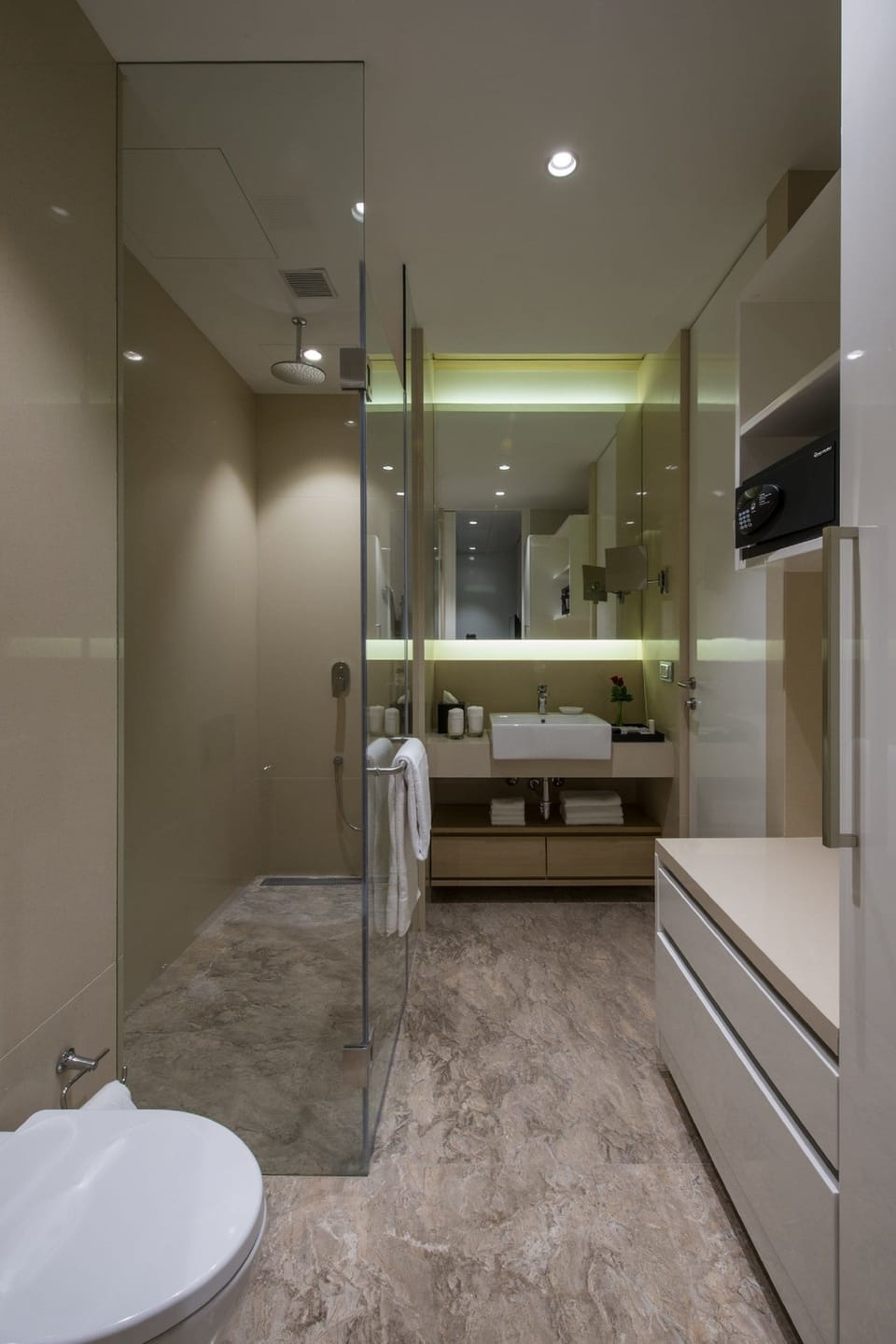 Shower, free toiletries, hair dryer, bathrobes