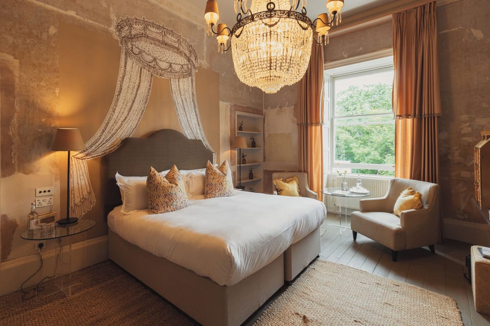 Large Guest Room | Egyptian cotton sheets, individually decorated, individually furnished