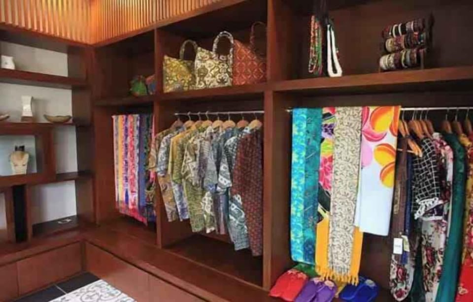 Gift shop