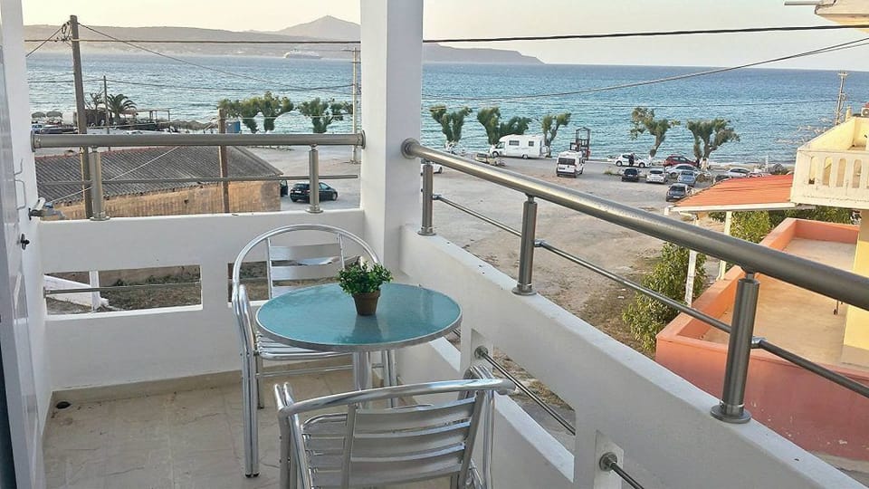 Deluxe Room, 1 King Bed with Sofa bed, Sea View | Balcony