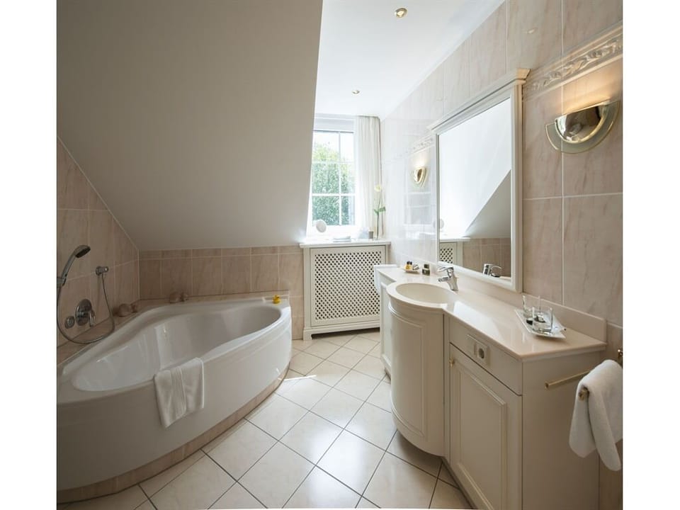 Suite, Private Bathroom (Suite mit Badewanne)