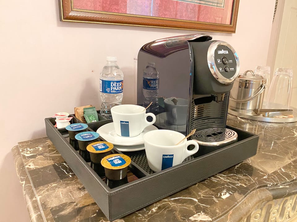 Lee Queen Bed | 1 bedroom, free WiFi, bed sheets