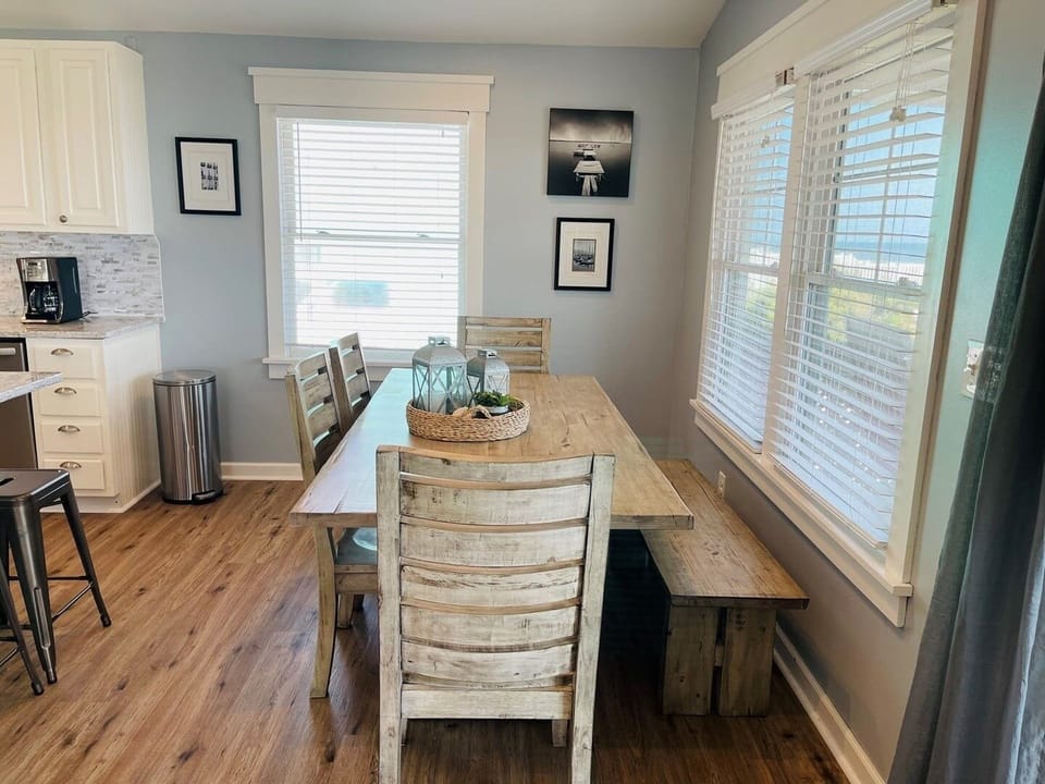 House, 4 Bedrooms | Dining