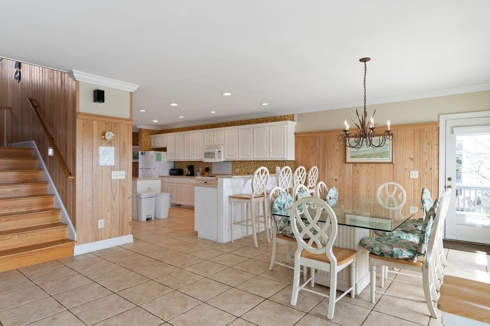 House, 4 Bedrooms | Dining