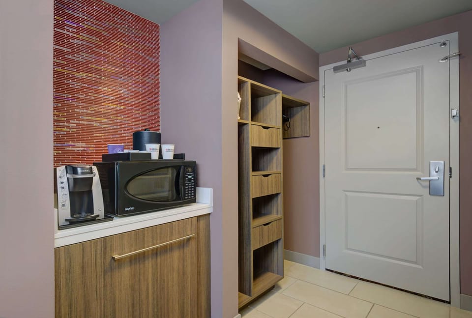 In-room safe, desk, iron/ironing board, free cribs/infant beds