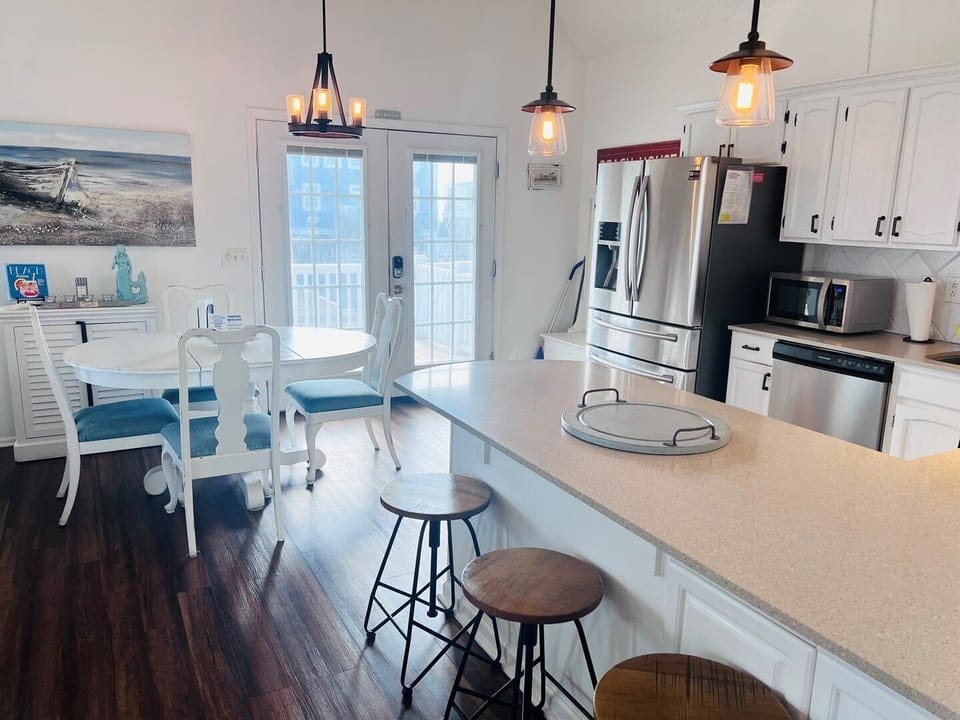 House, 3 Bedrooms | Dining