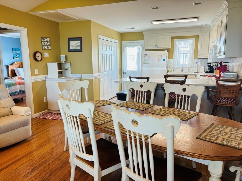 House, 4 Bedrooms | Dining