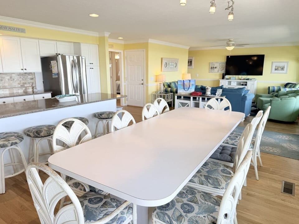 House, 5 Bedrooms | Dining