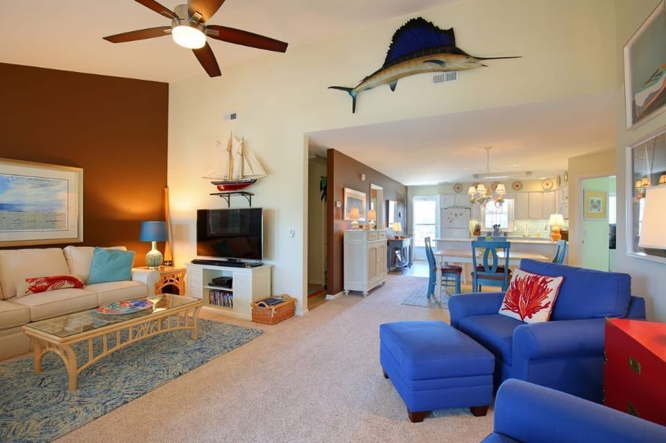 House, 3 Bedrooms | Living area | TV, video-game console, DVD player