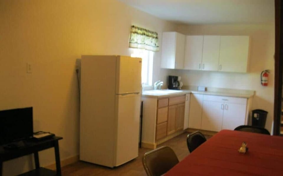 Shared fridge, microwave, griddle, toaster oven