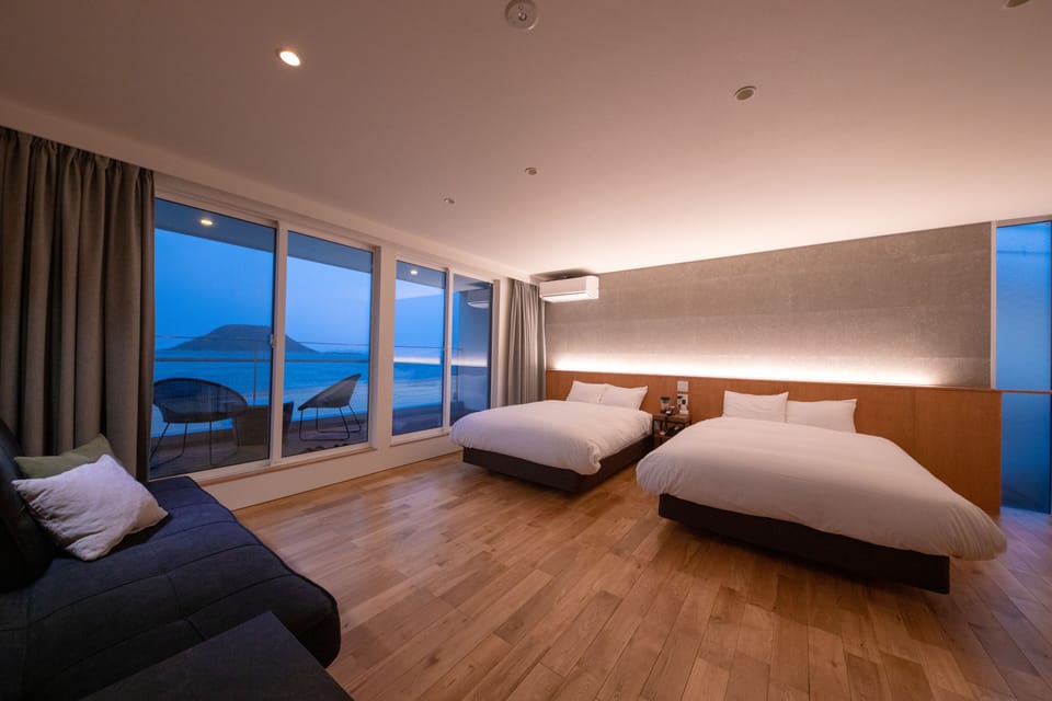 In-room safe, desk, WiFi (free), bed sheets