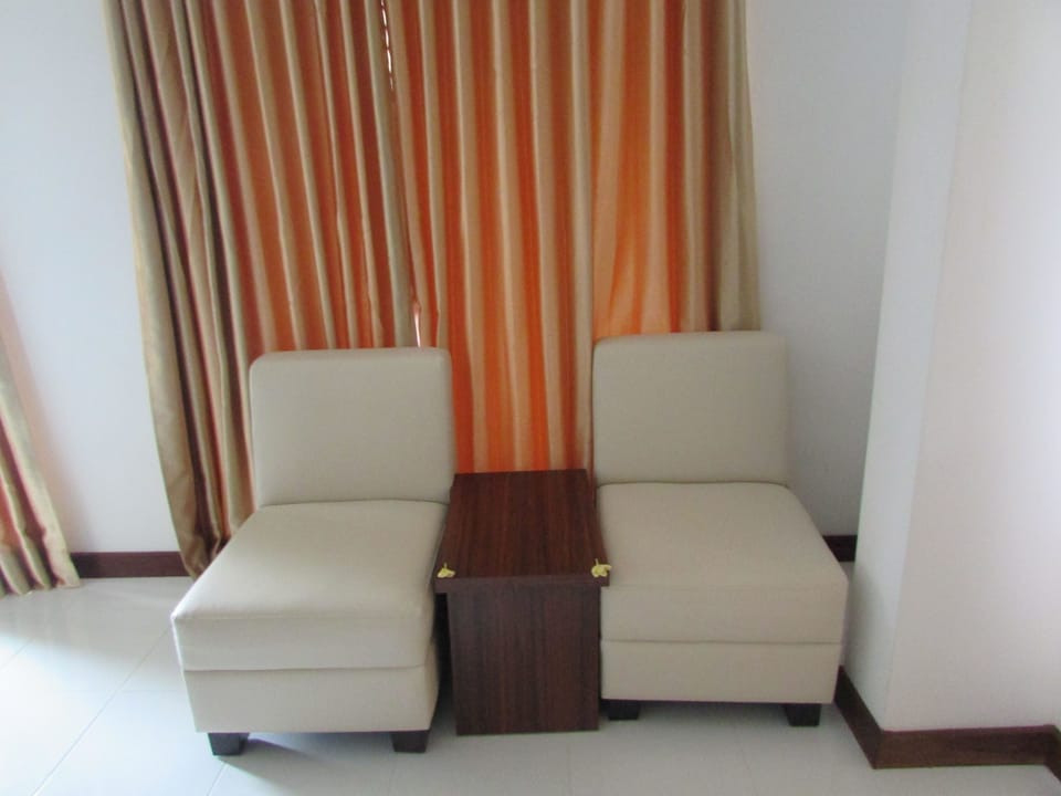 Minibar, in-room safe, desk, free WiFi
