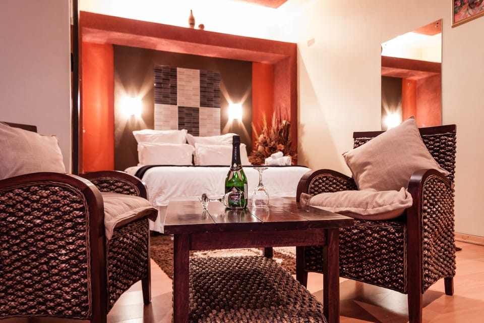 Presidential Suite | Living area | Flat-screen TV