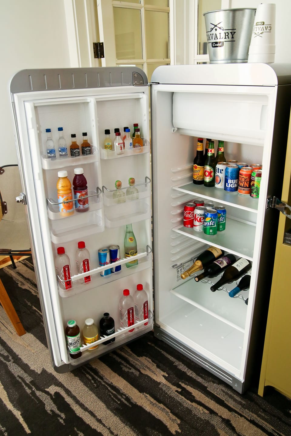 Mini-refrigerator