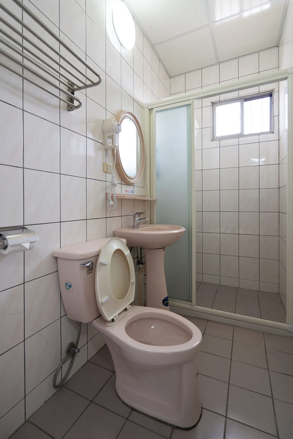 Quadruple Room (Oolong) | Bathroom | Shower, rainfall showerhead, free toiletries, hair dryer