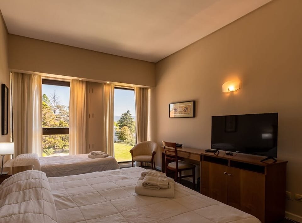 Triple Room | Minibar, in-room safe, desk, iron/ironing board (on request)