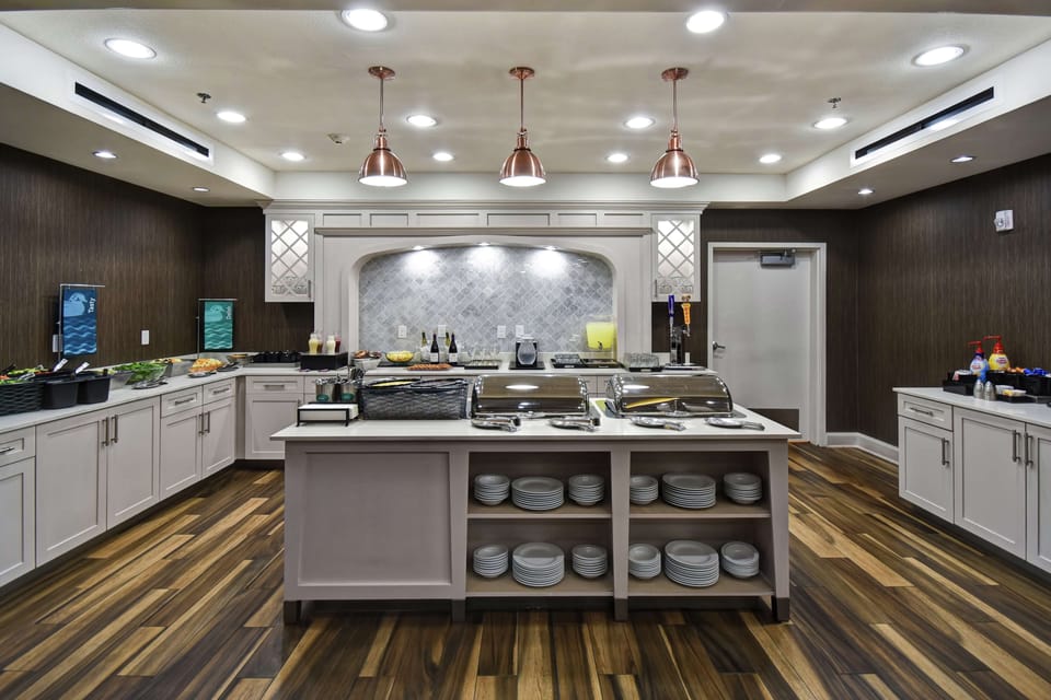 Free daily on-the-go breakfast