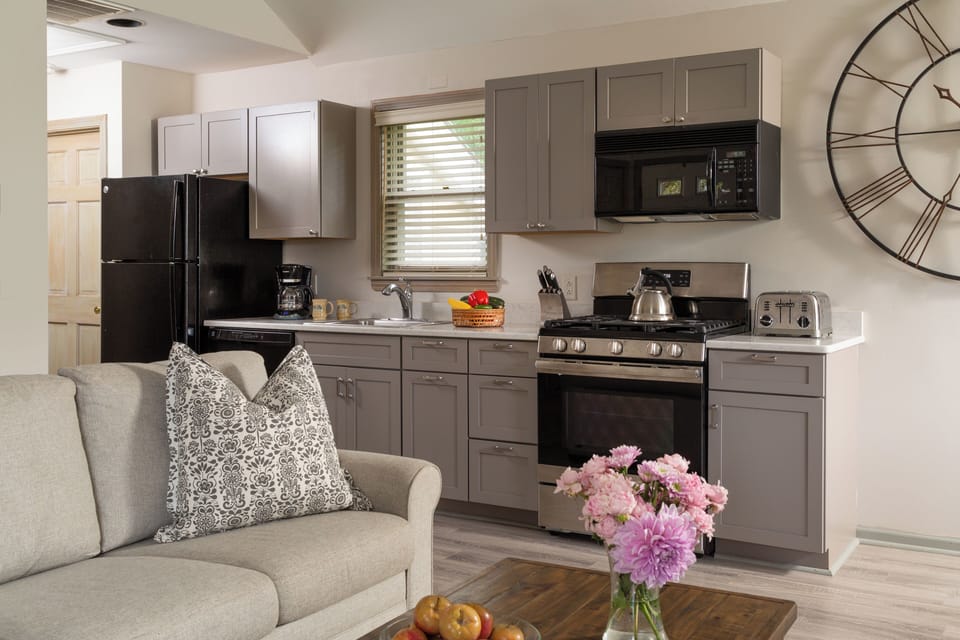 Room #10 Queen's Cottage | Private kitchen