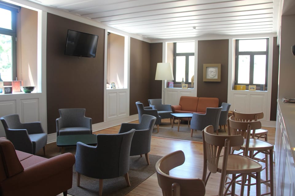 Snack bar