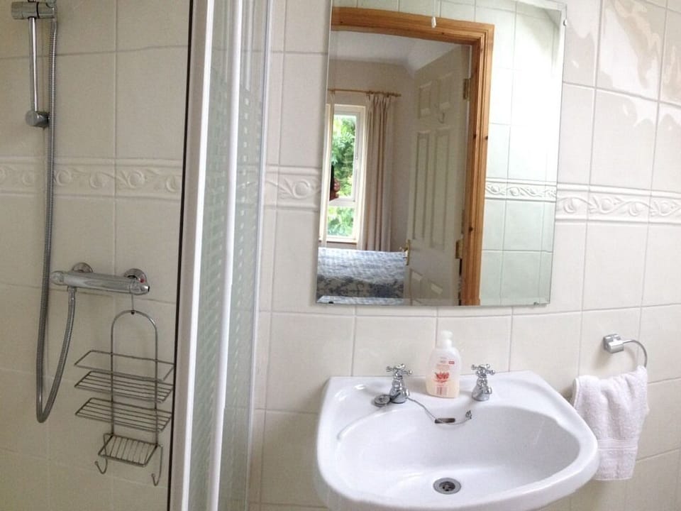 Standard Double Room, Ensuite | Free WiFi