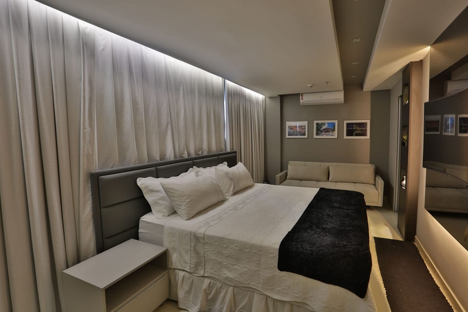 Presidential Studio Suite | Minibar, in-room safe, desk, free WiFi