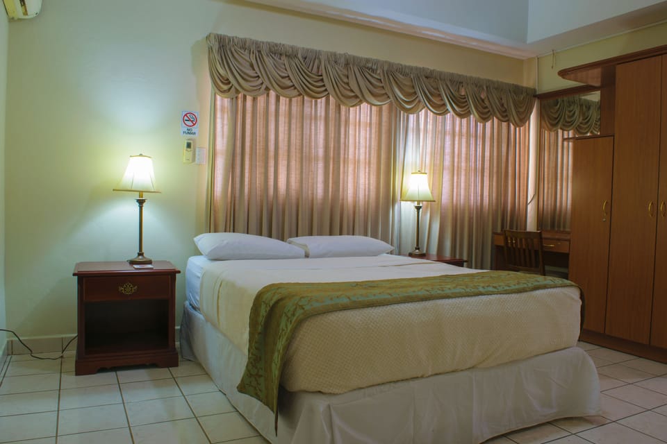 Luxury Room, Private Bathroom | WiFi (free)