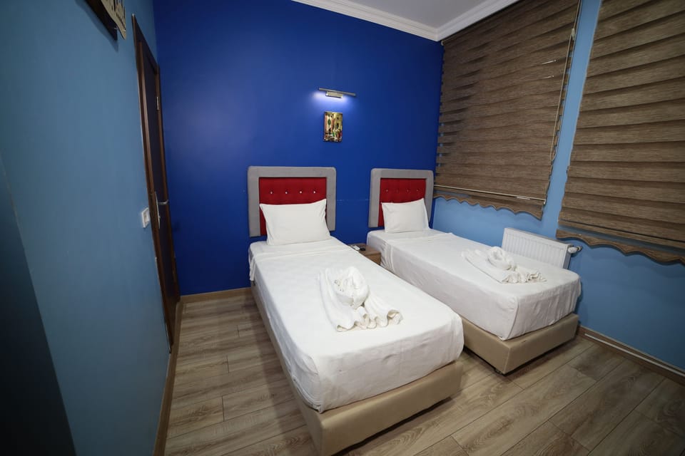 Classic Twin Room | 1 bedroom, premium bedding, minibar (free items), in-room safe